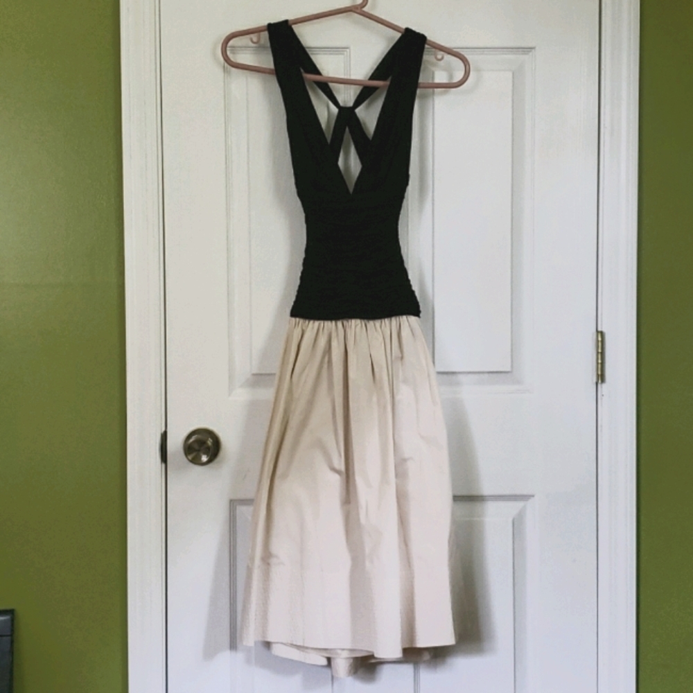 BCBG Maxazria Mid Length Dress Criss Cross Back XS